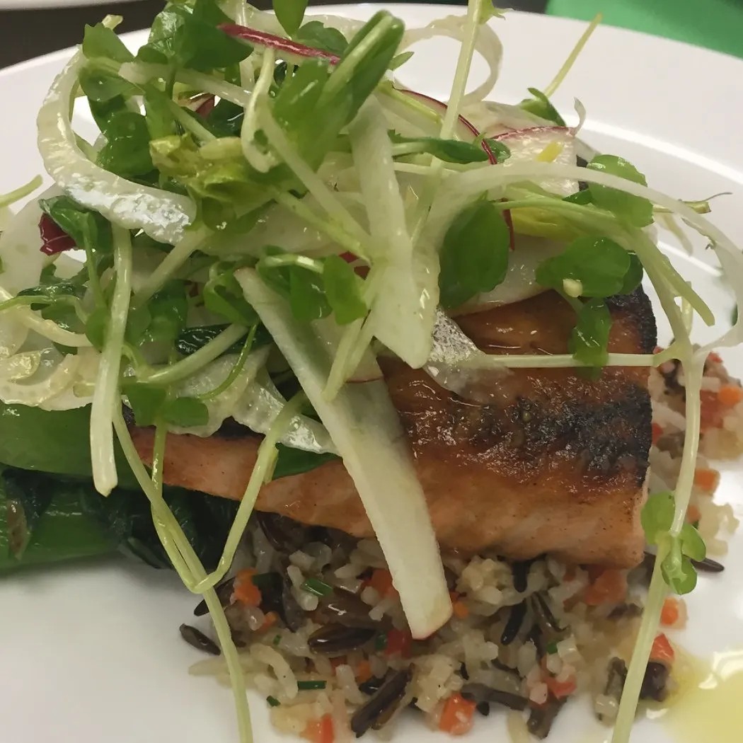 Image alt description