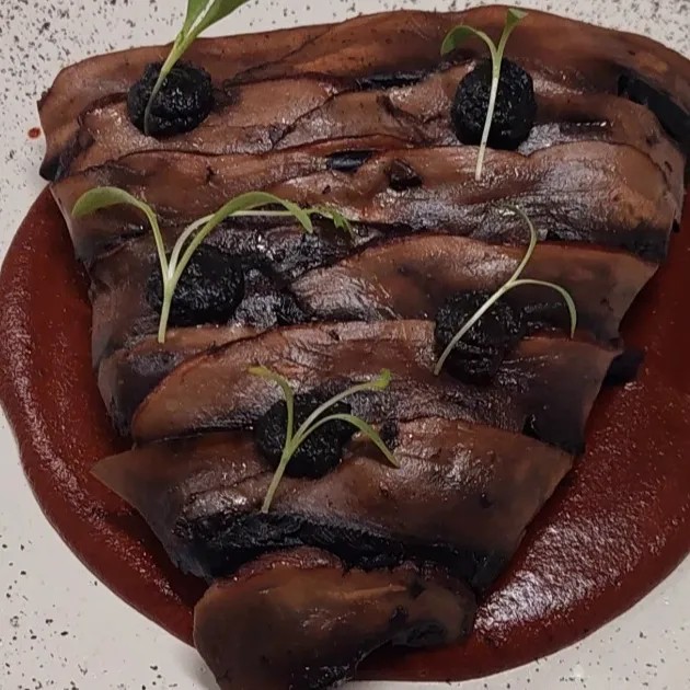 Image alt description