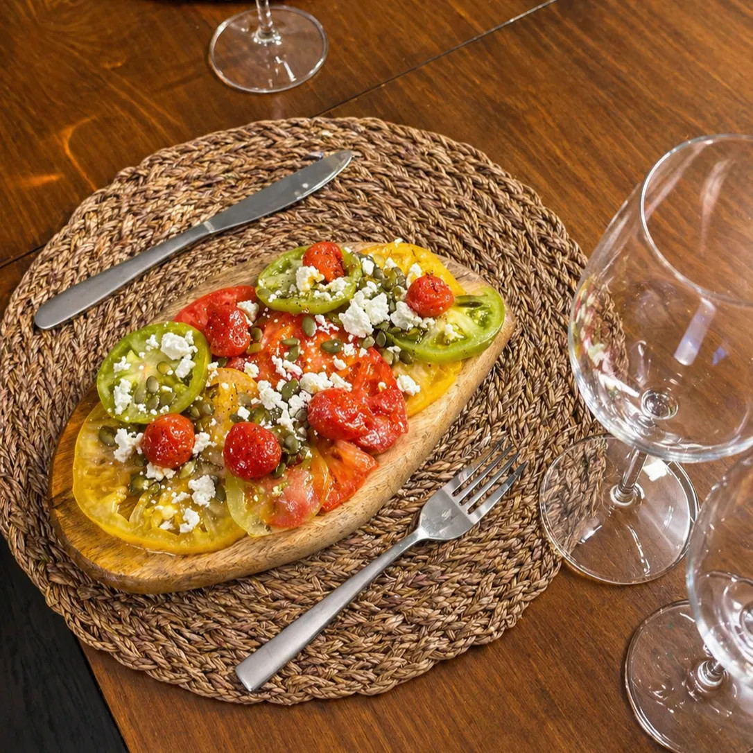 Image alt description