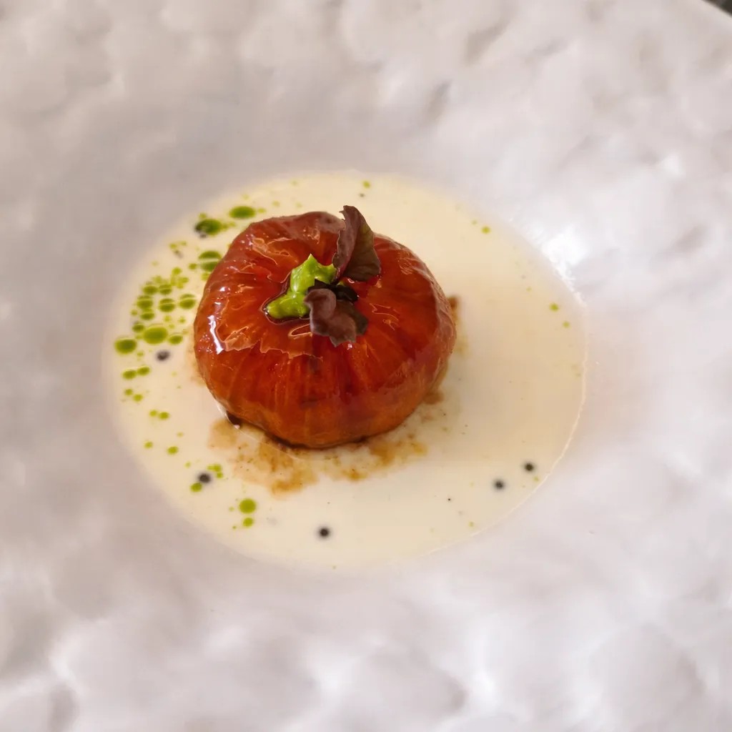 Image alt description