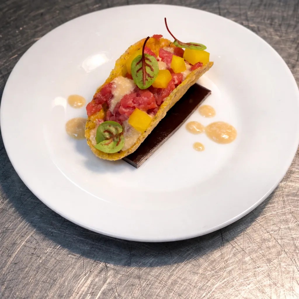 Image alt description