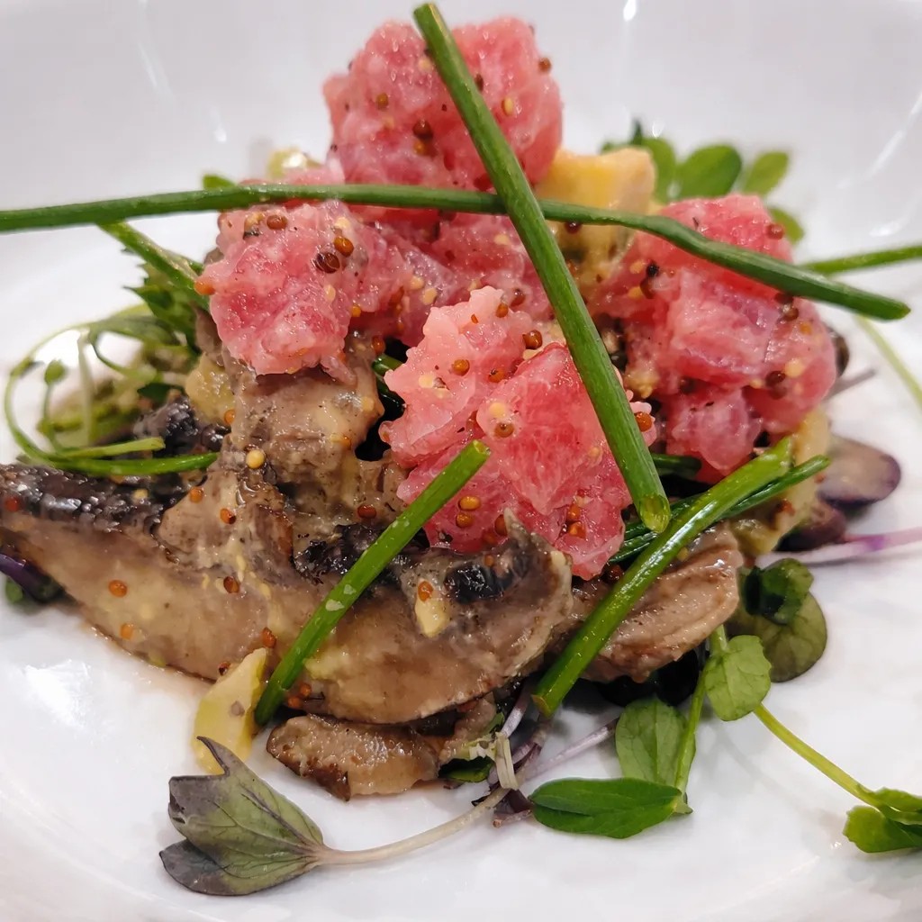 Image alt description