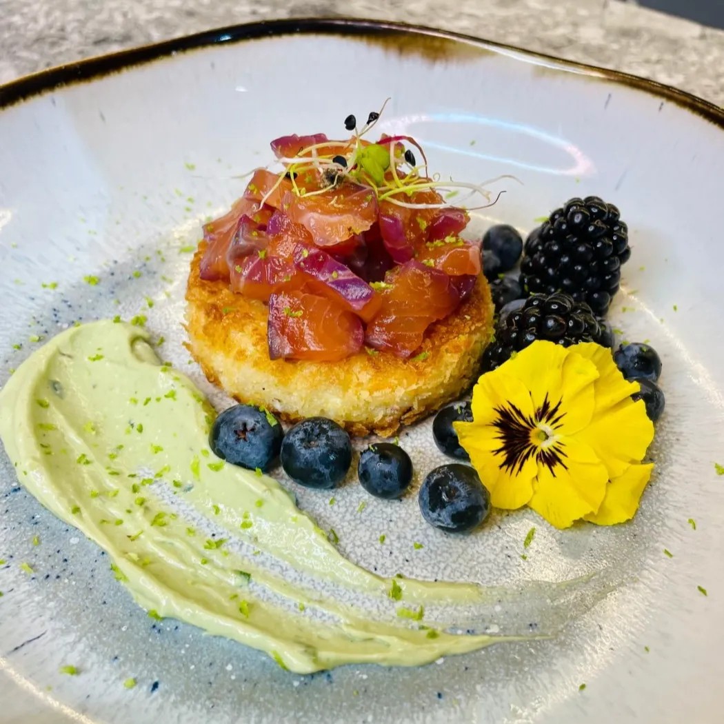 Image alt description