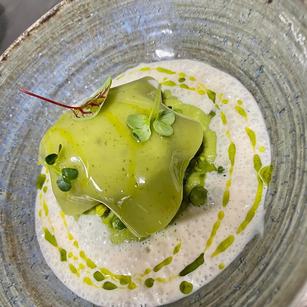 Image alt description