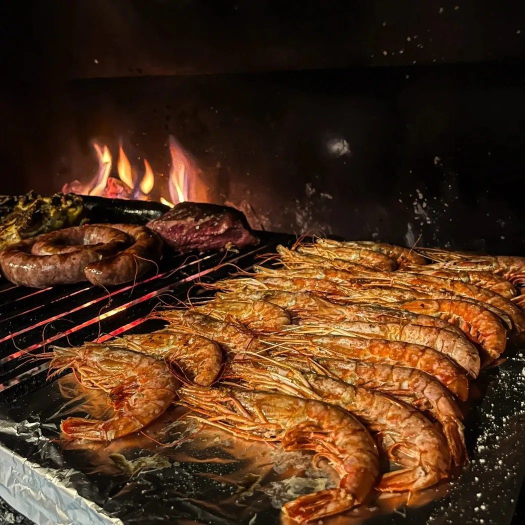 Image alt description