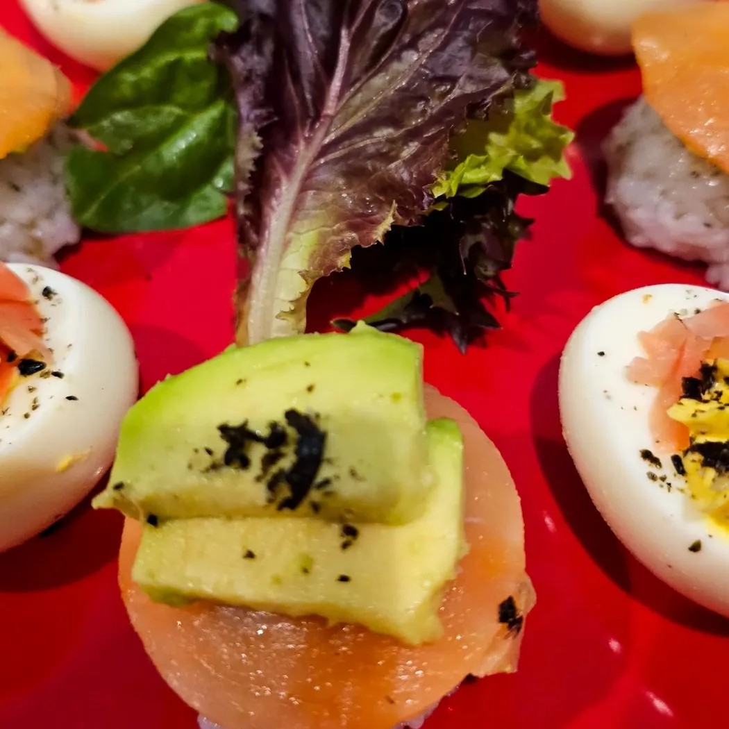 Image alt description