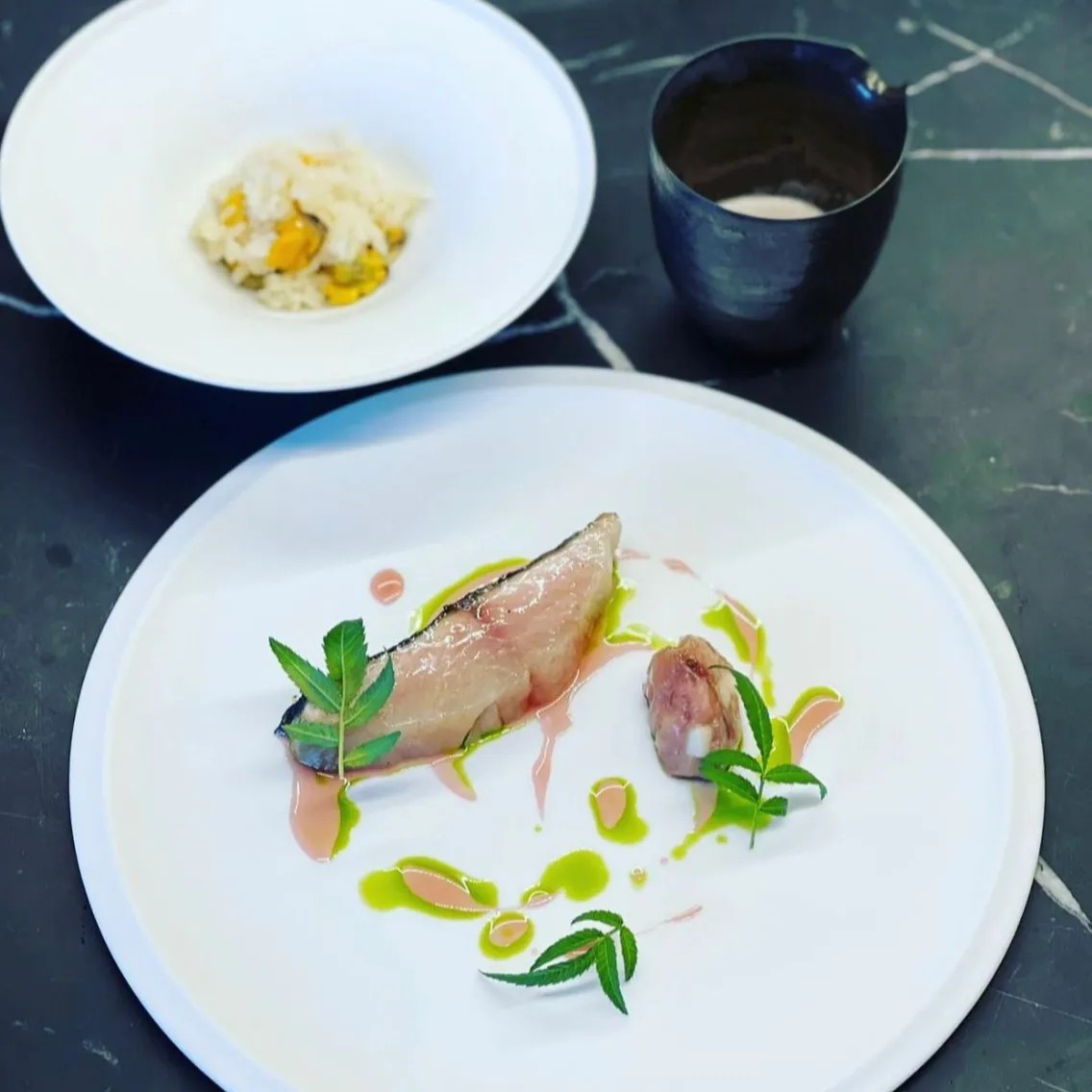 Image alt description