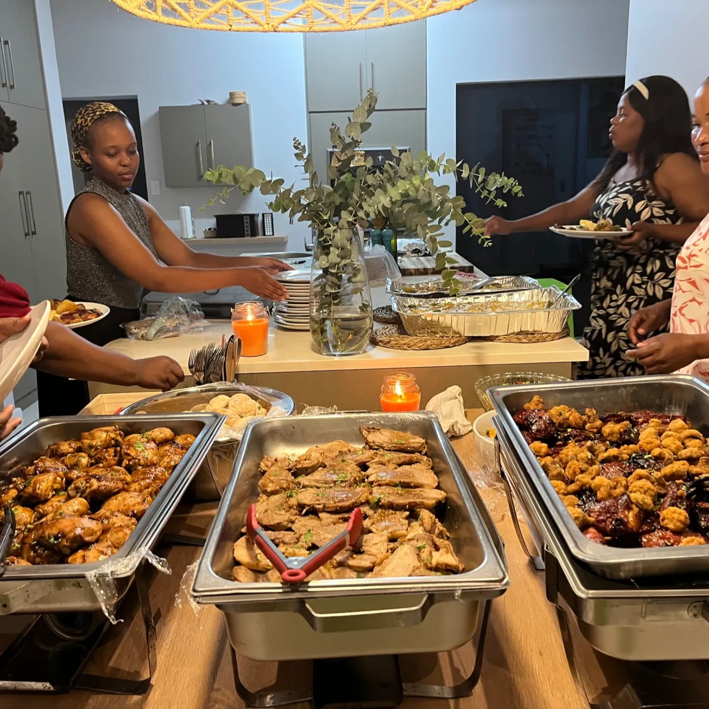 Image alt description