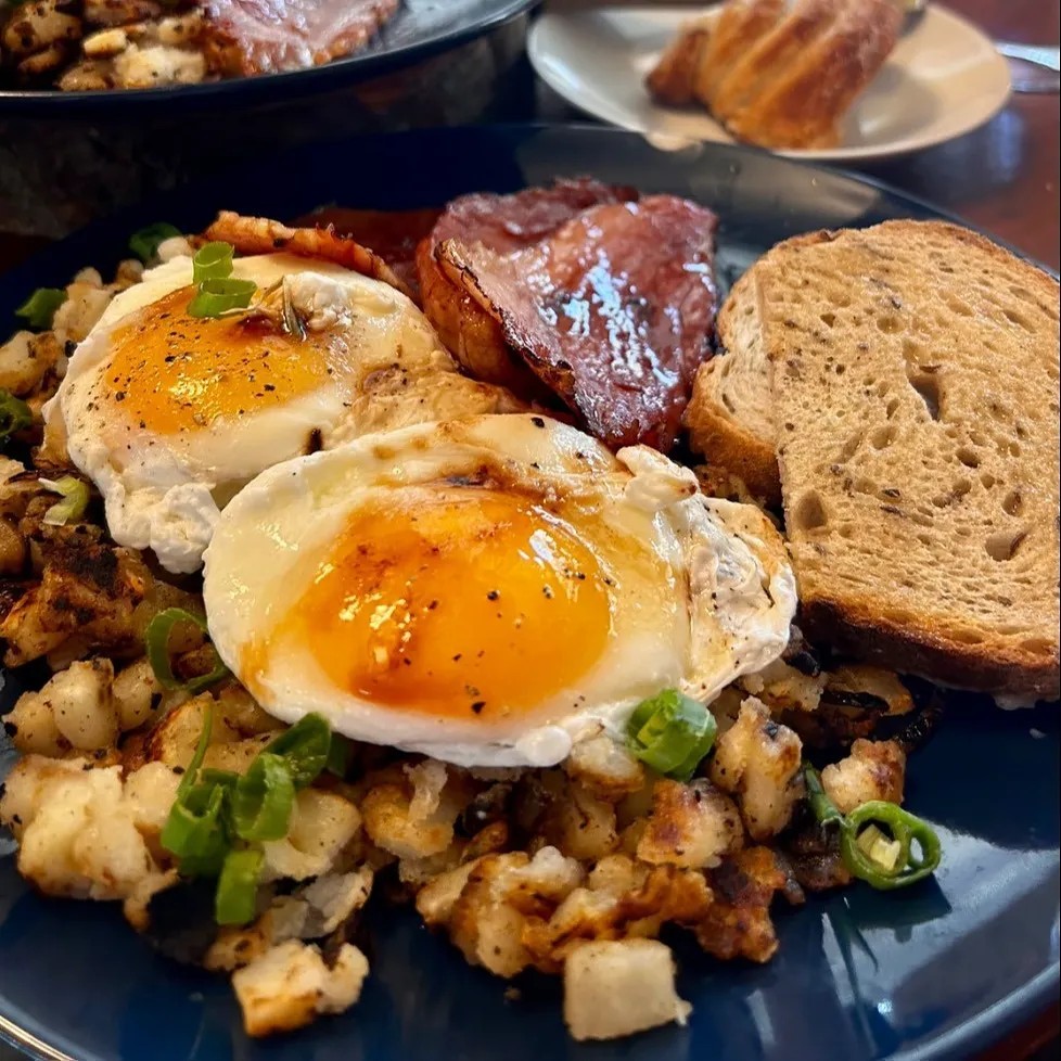 Image alt description