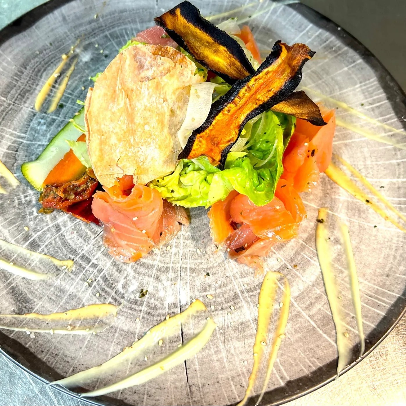 Image alt description