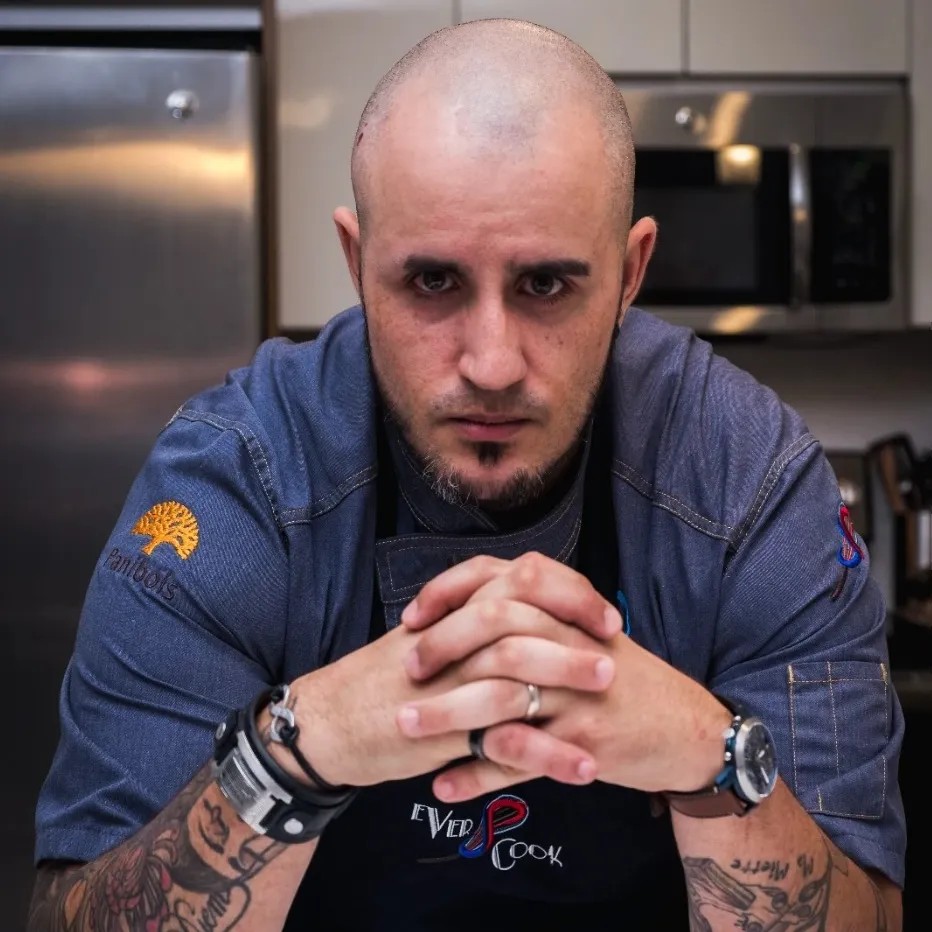 Image alt description