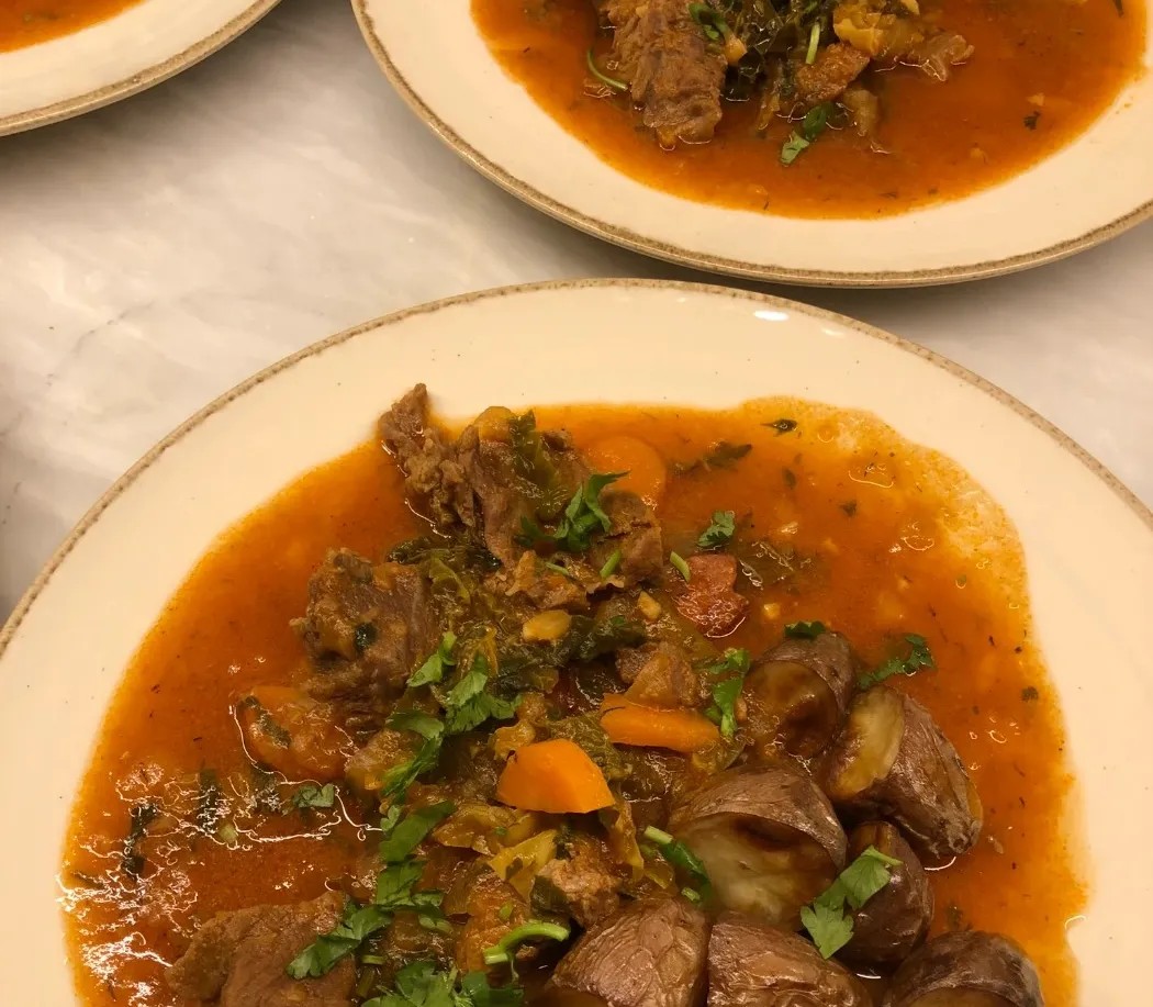 Image alt description