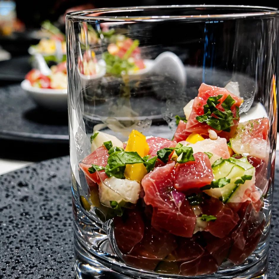 Image alt description