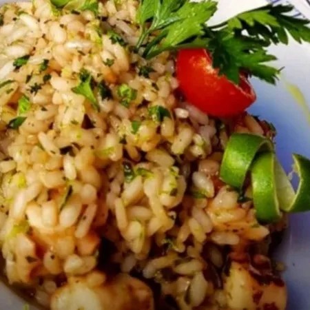 Image alt description