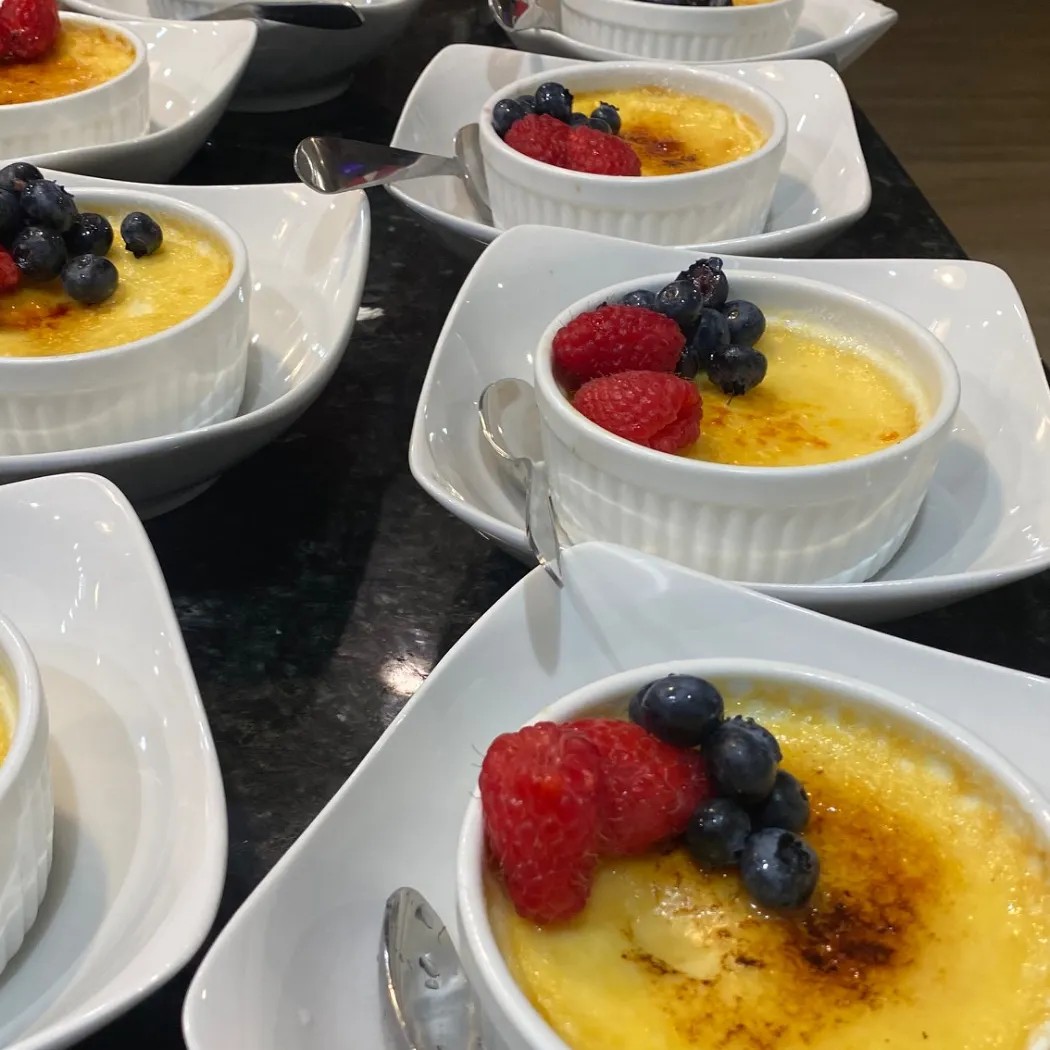 Image alt description