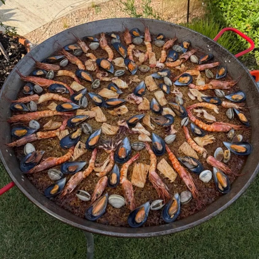 Image alt description