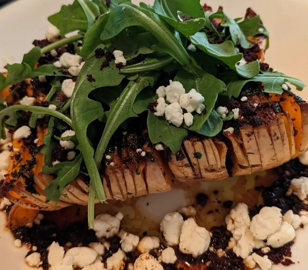 Image alt description