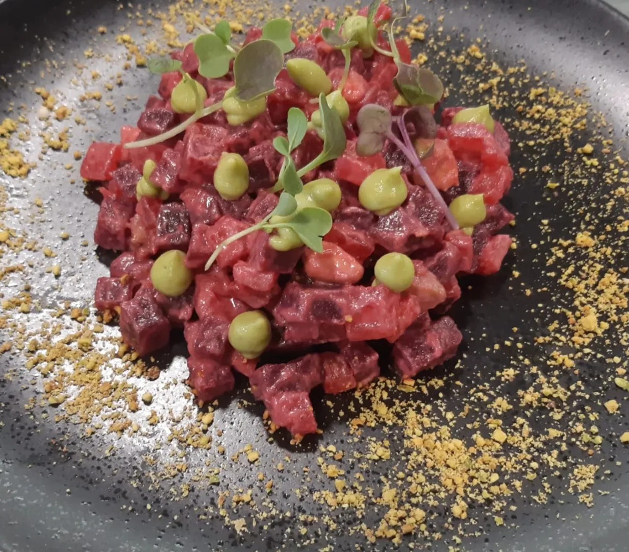 Image alt description