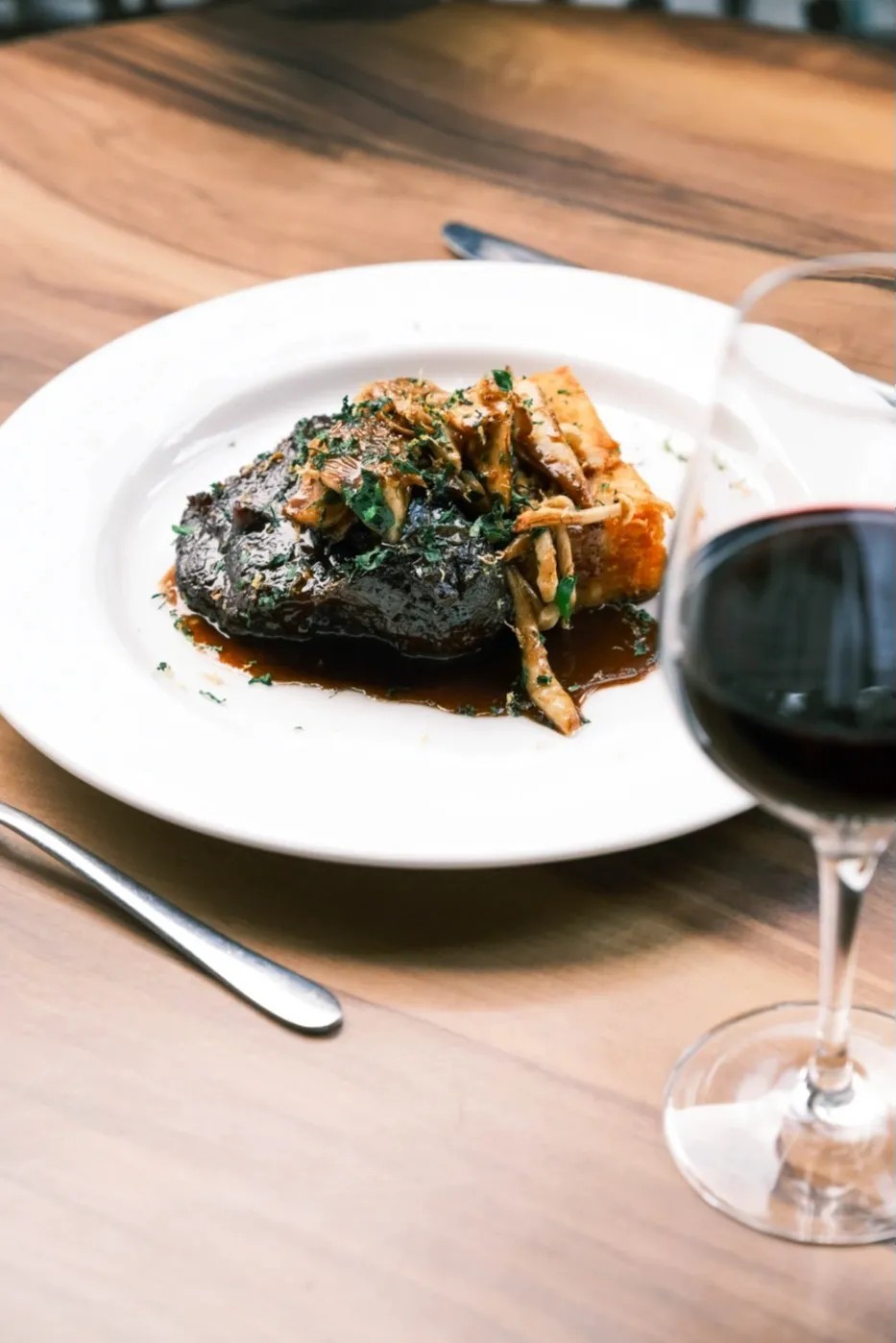 Image alt description