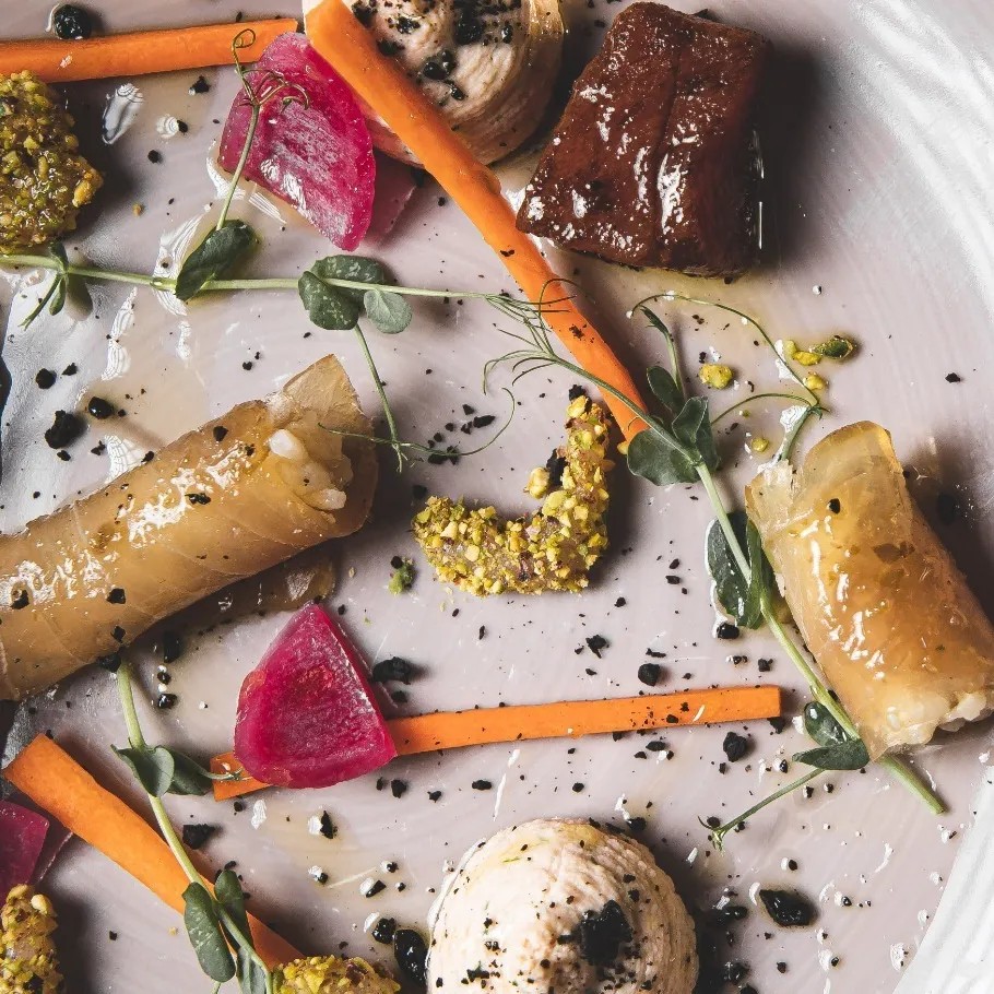 Image alt description