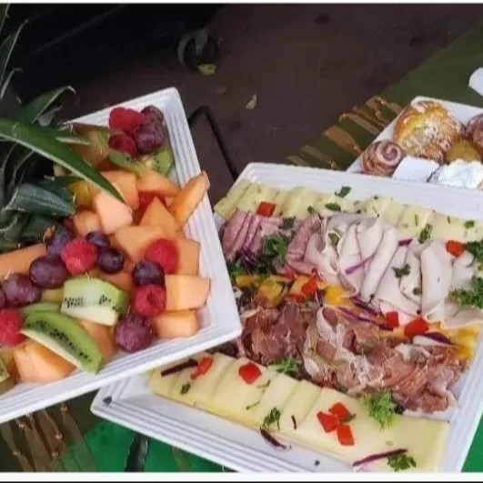 Image alt description