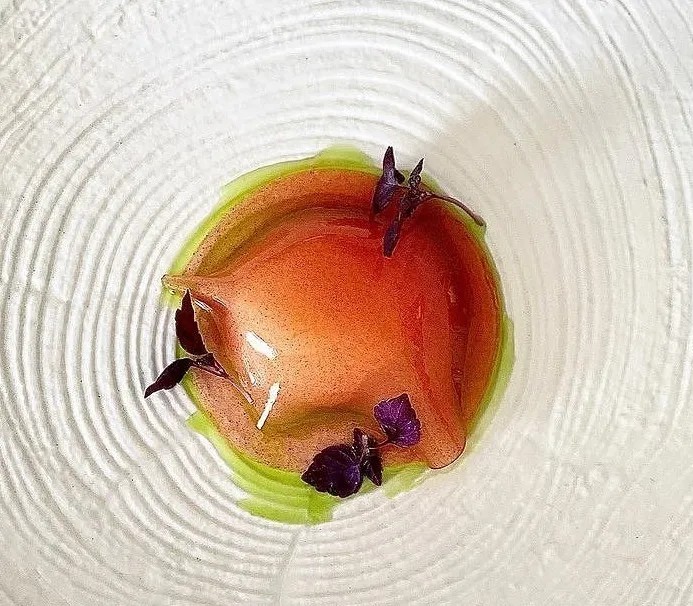 Image alt description