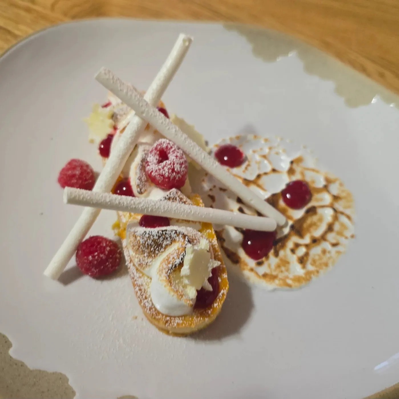 Image alt description