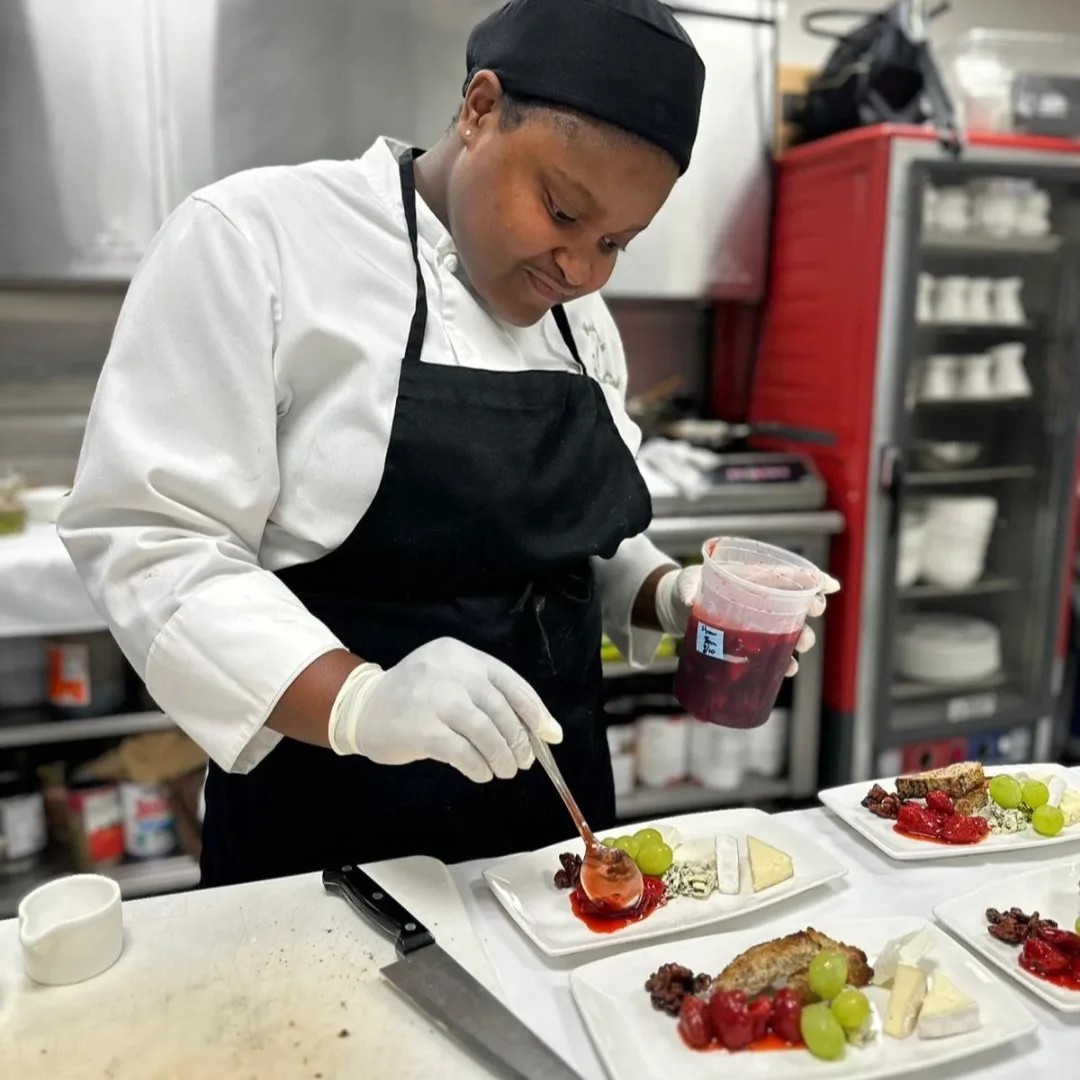 Image alt description