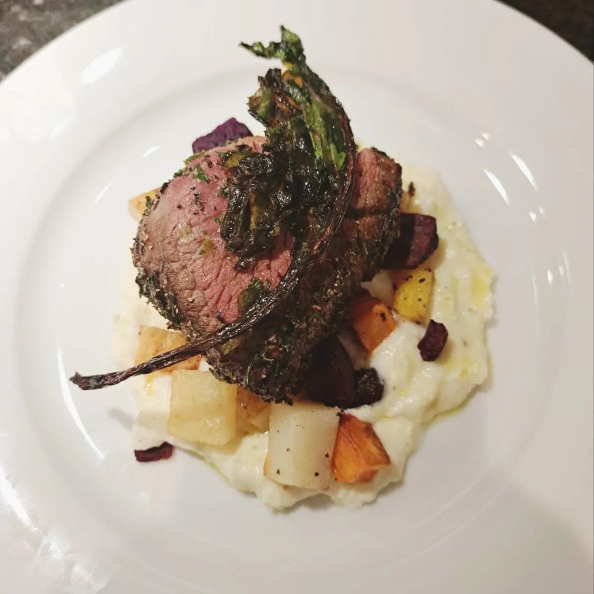 Image alt description