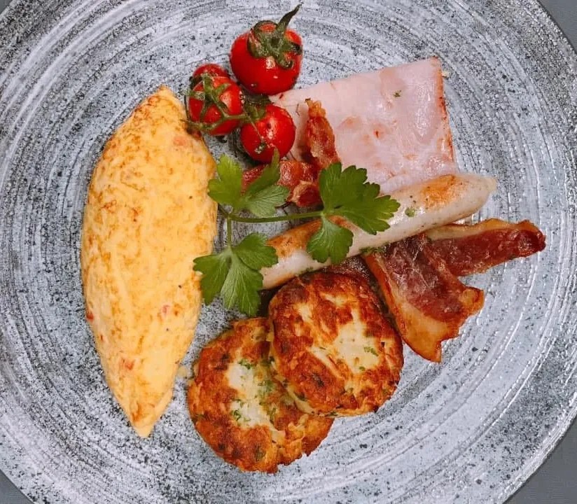 Image alt description