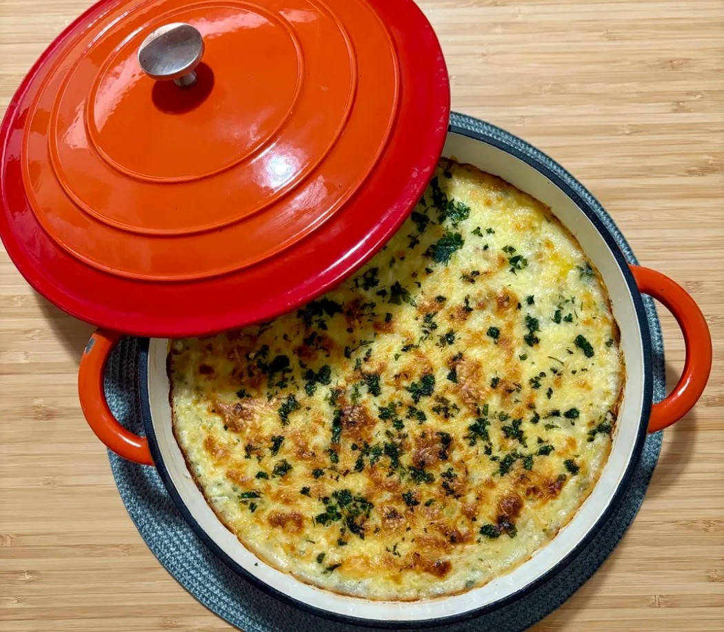 Image alt description