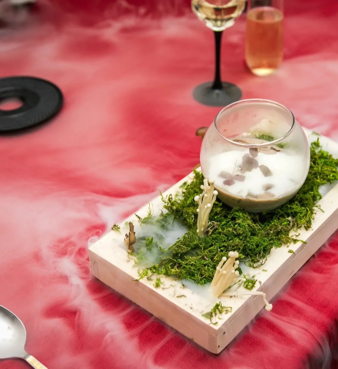 Image alt description