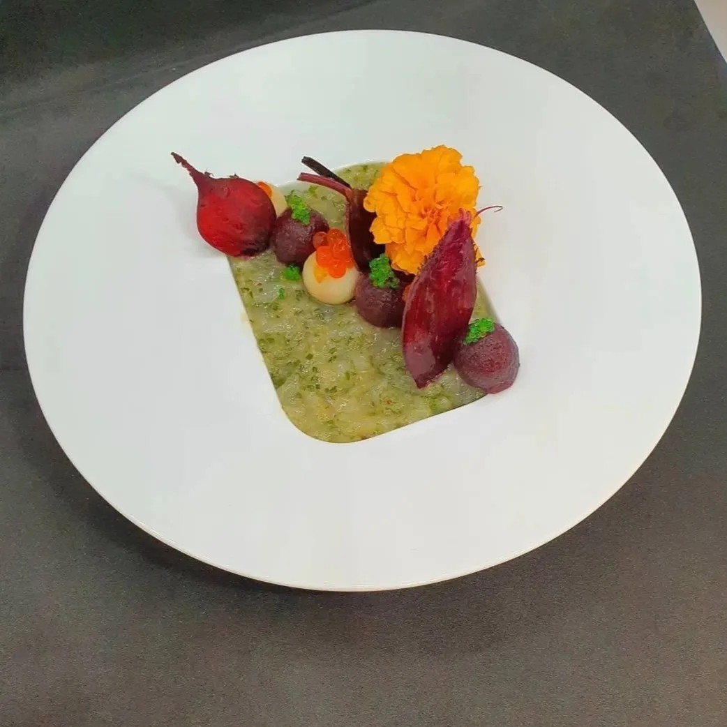 Image alt description