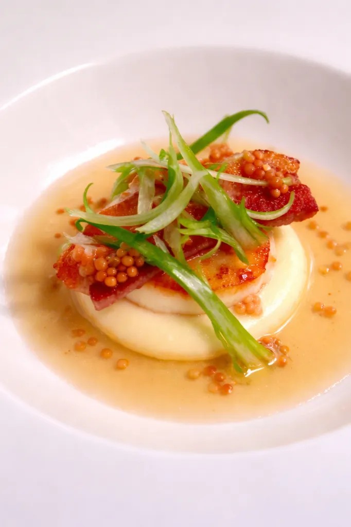 Image alt description