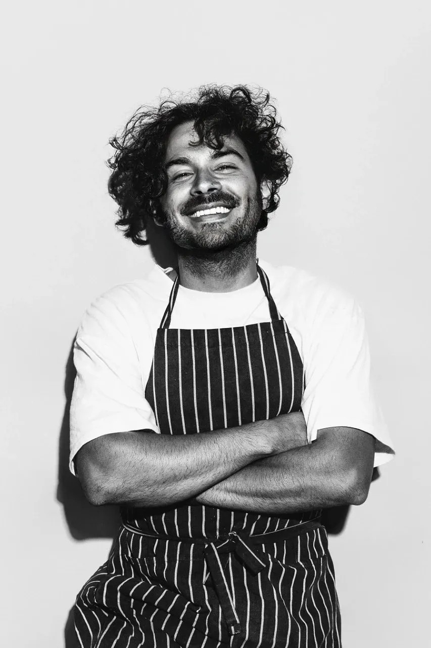 Image alt description