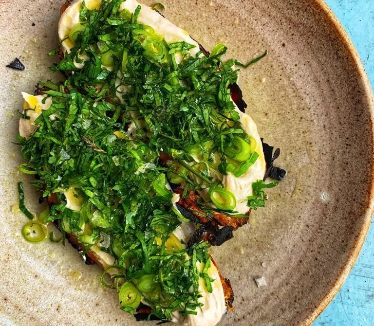 Image alt description