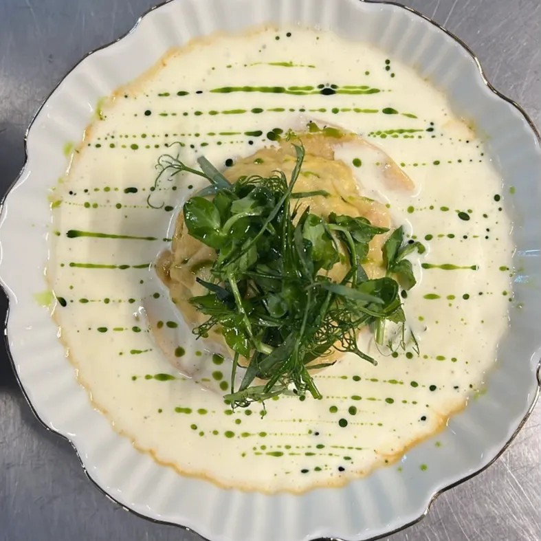 Image alt description