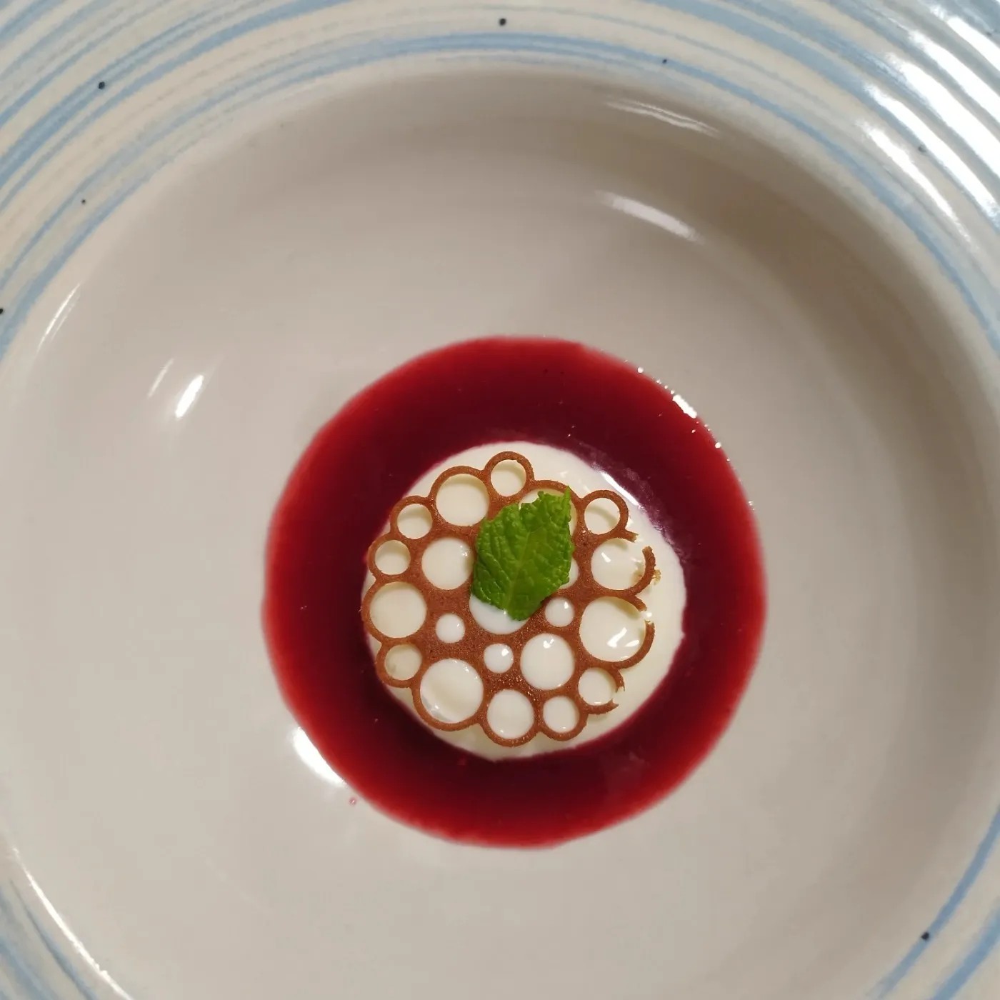 Image alt description