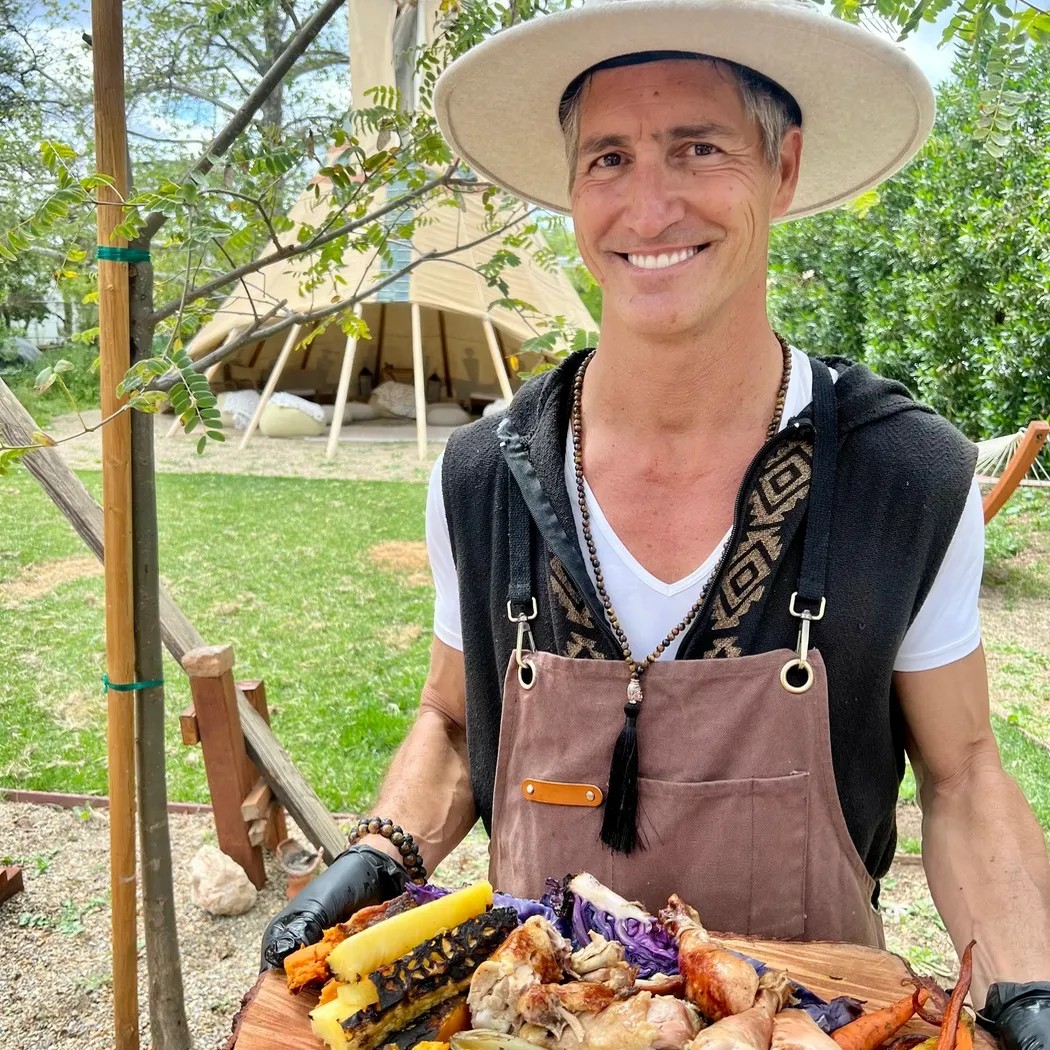 Image alt description