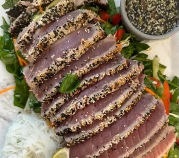 Image alt description