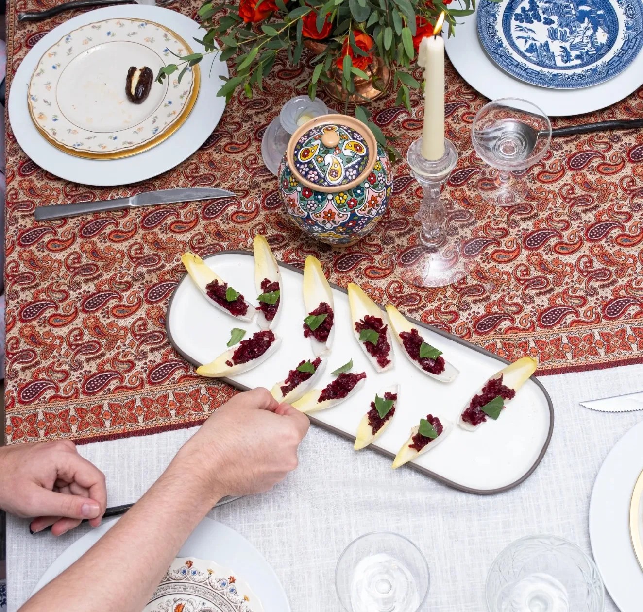 Image alt description