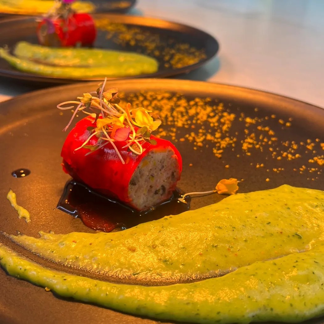 Image alt description