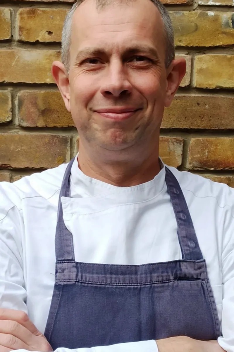 Image alt description