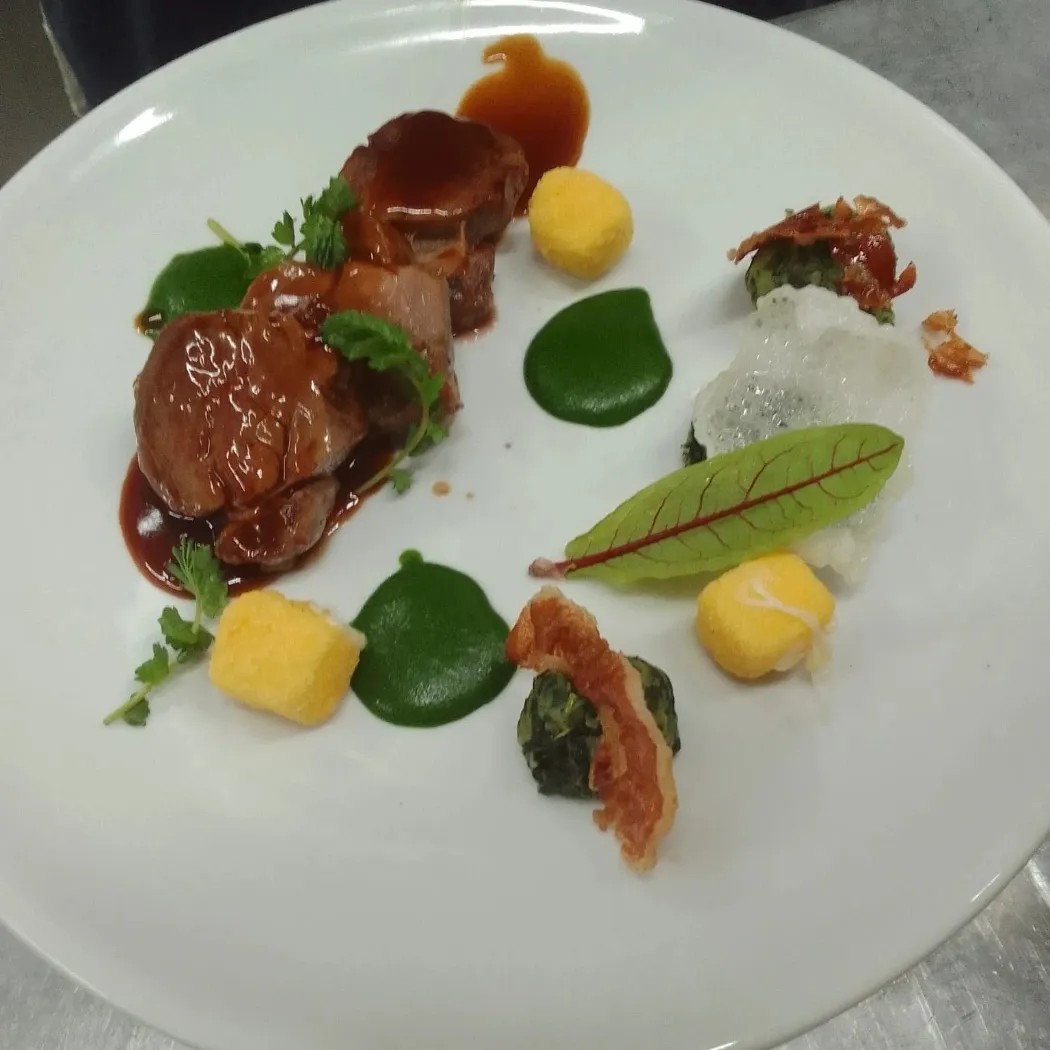 Image alt description