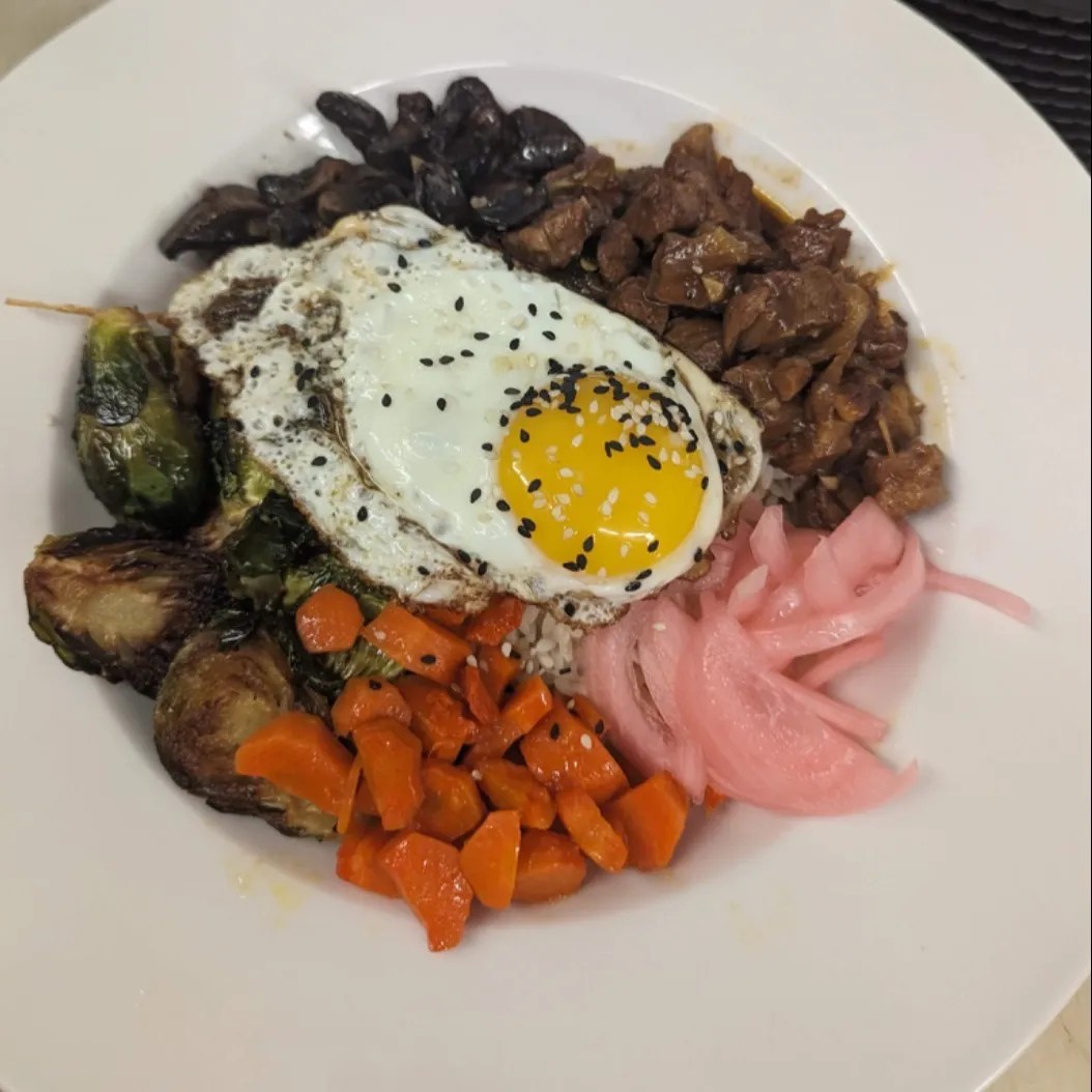 Image alt description