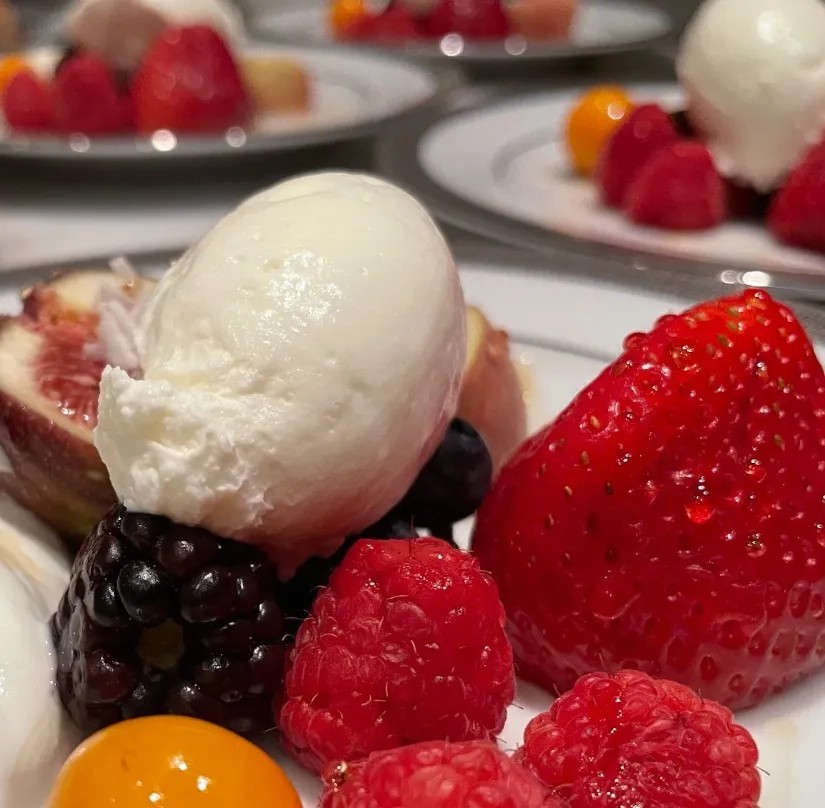 Image alt description