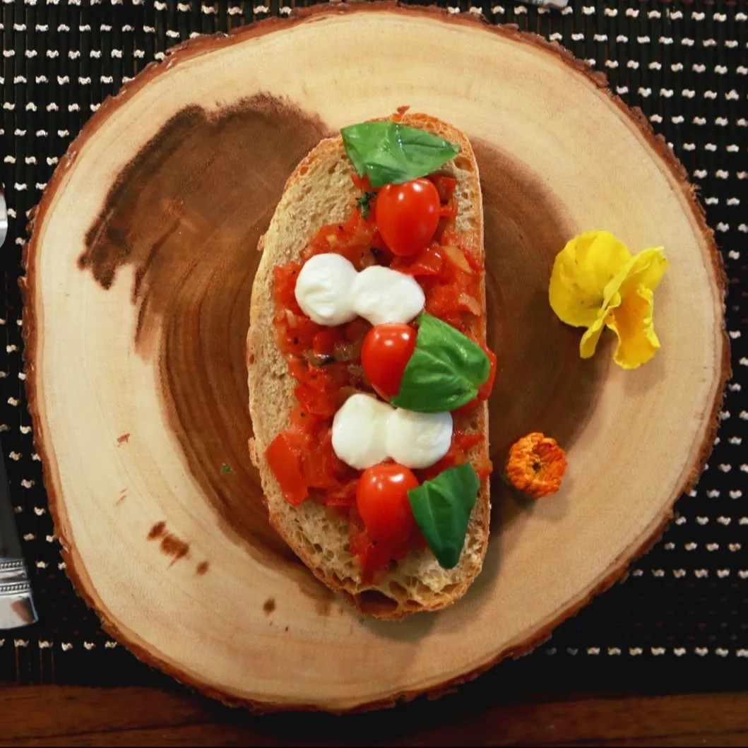 Image alt description