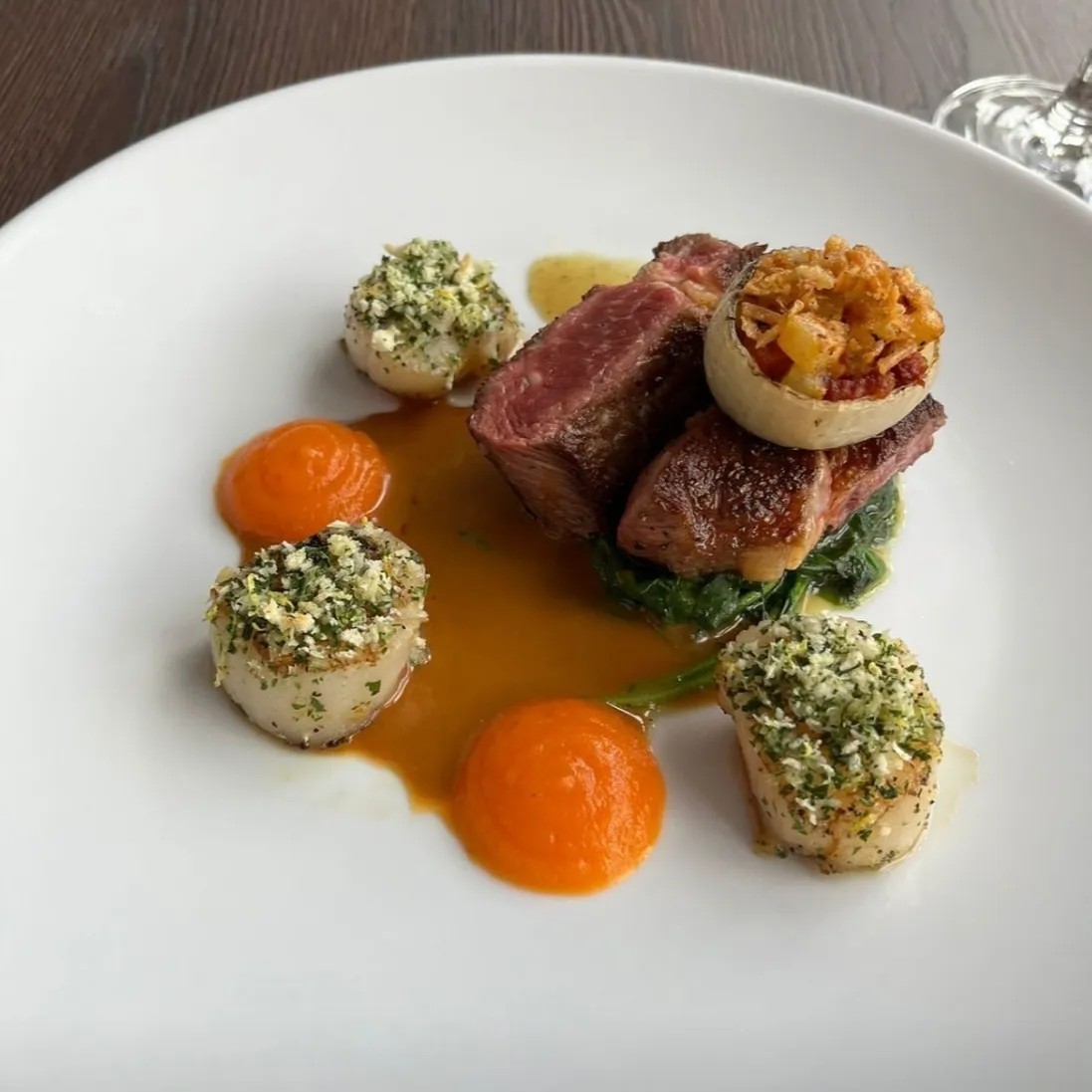 Image alt description