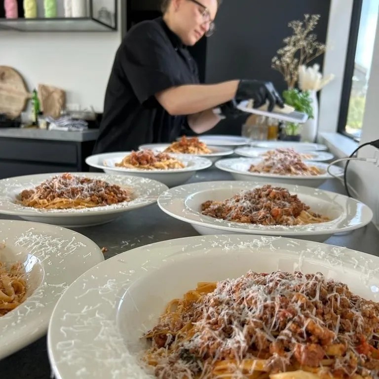 Image alt description