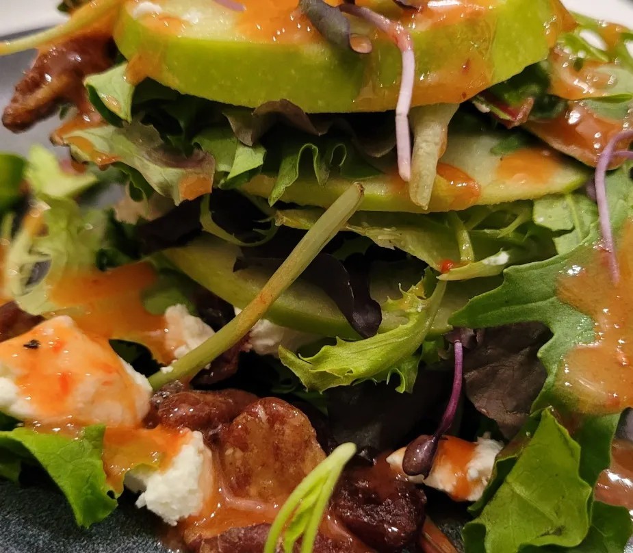 Image alt description